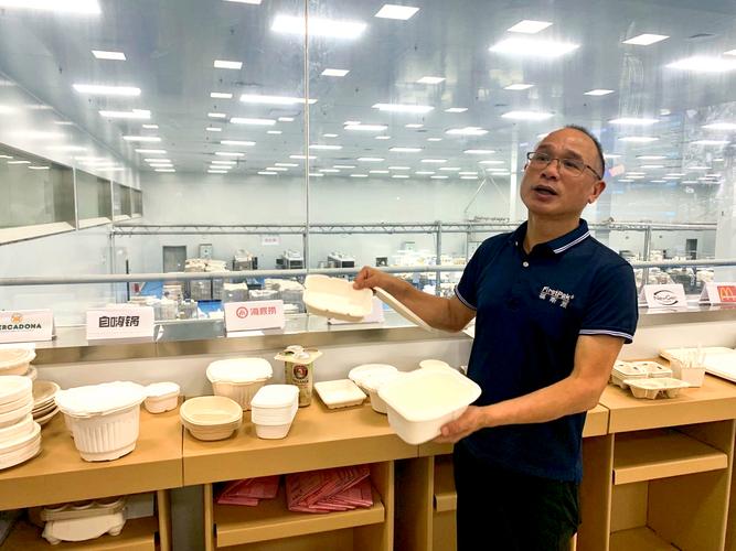广西来宾:一根甘蔗 "吃干榨尽" 打造糖业循环经济产业链